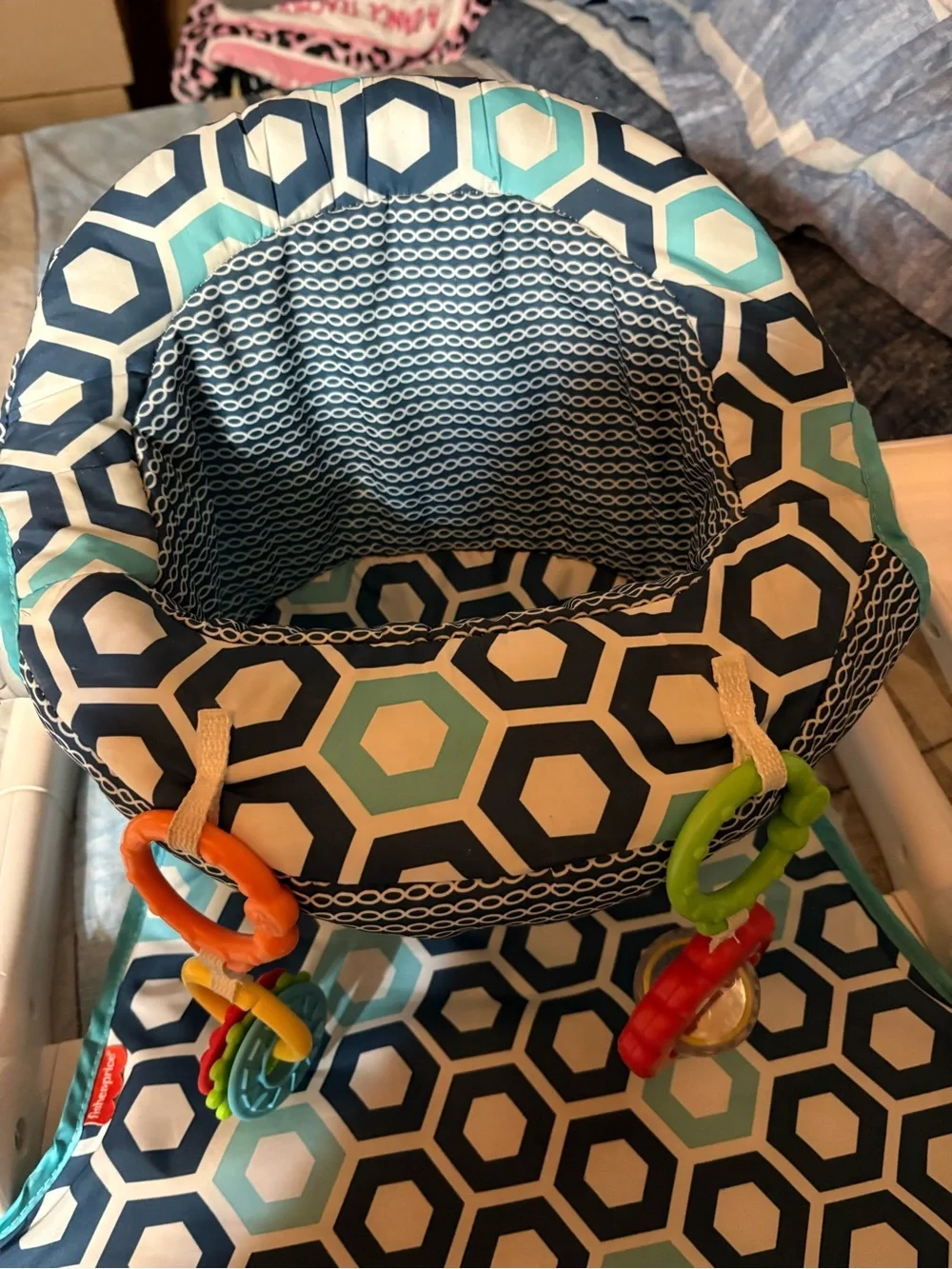 RHONDACOTE1116 Fisher-Price Navy, Teal & White Hexagon Pattern Activity Seat Co